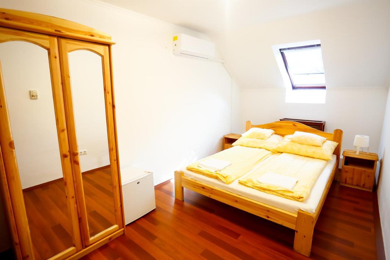 Bed and Breakfast Un Pizzico Di Italiano Etterem Es Panzio Nyíregyháza Exteriér fotografie